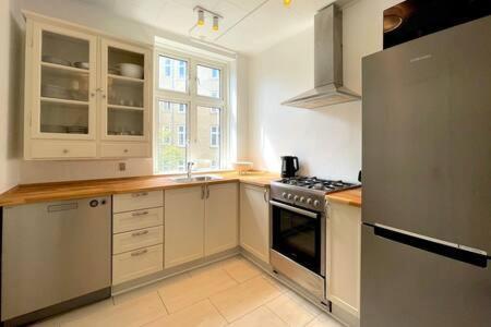 2 Bedroom Apartment In Trendy Area Kopenhagen Buitenkant foto